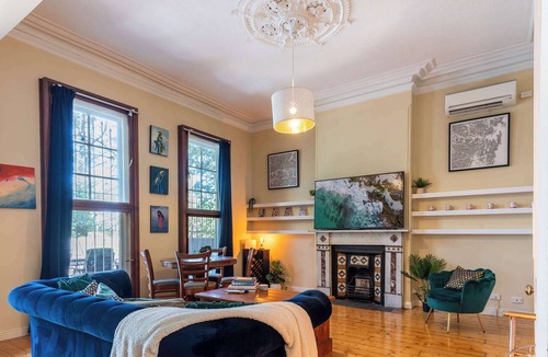 Petersham Apartment | Large and Stylish Petersham Apartment with Parking