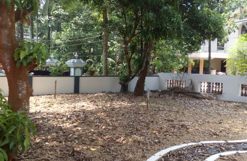 Kumaranalloor Villa | Large villa in kottayam town with 6 bedrooms