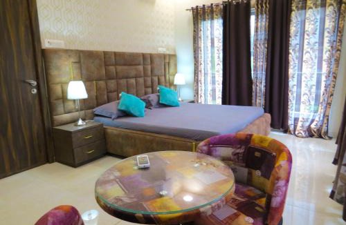 Palghar Villa | Lavish 3BHK Villa - Private Pool - F4 The Heaven