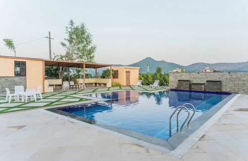 Udaipur Villa | Lavish 5BHK Villa with Grand Garden, Private Pool & Elite Amenities
