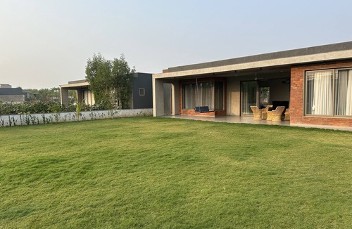 Sanand House | Lavish Villa for rent at Sanand