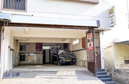 Jejuri Hotel | Laxman AC Lodge Jejuri - by Martandbhairav hospitality LLP