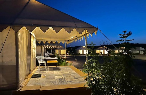 Khuri Hotel | Lazy Camel Desrert Camp