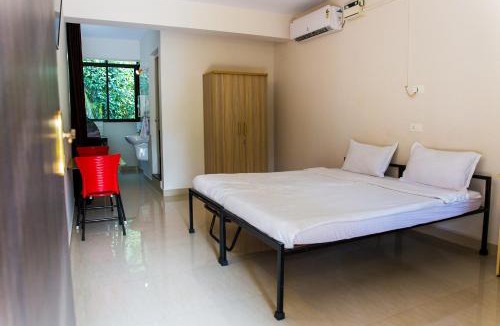 Carmona House | Lazy Frog Guest House