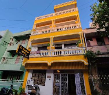White Town House | LE BONHEUR Villa