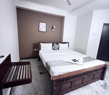 Teynampet Hotel | Le Grace Annasalai