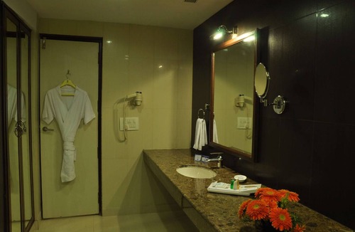 Ranchi Hotel | Le Lac Sarovar Portico Ranchi
