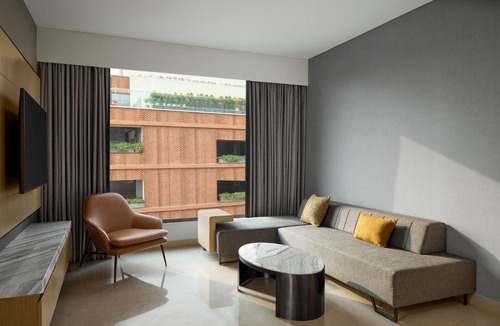 Sanpada Hotel | Le Méridien Navi Mumbai