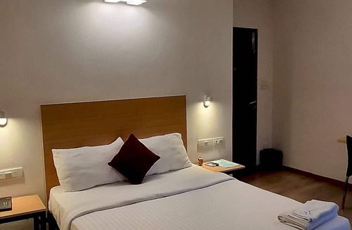 5th Block Hotel | Le Papillon