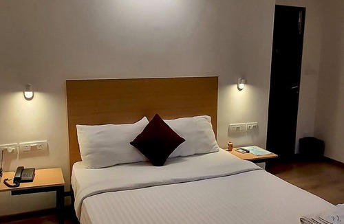 5th Block Hotel | Le Papillon