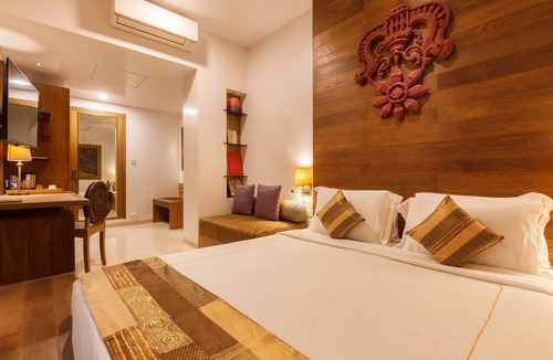 Pali Hill Hotel | Le Sutra Hotel
