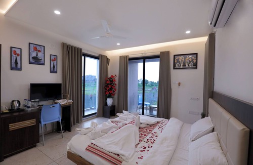 Rajpipla Hotel | Leena Resort