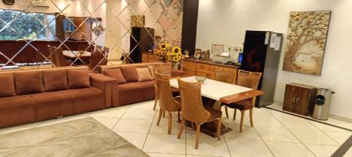 Lonavala Villa | Legacy 8BHK Villa
