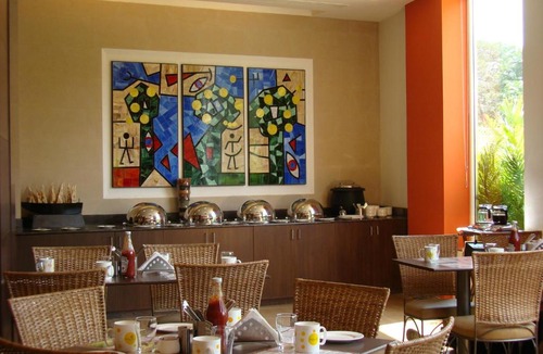 Little Mount Hotel | Lemon Tree Hotel Chennai