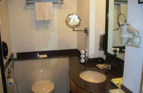 Little Mount Hotel | Lemon Tree Hotel Chennai