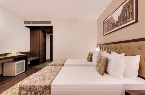 Hubli Hotel | Lemon Tree Hotel Hubli