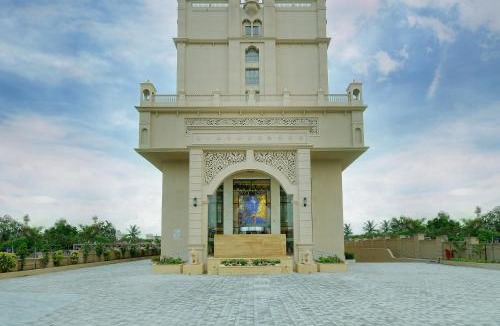 Dwarka Hotel | Lemon Tree Premier, Dwarka