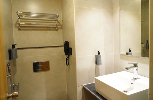 Kukatpally Housing Board Colony Hotel | Lemonridge Hotels KPHB
