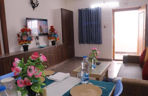Tirupati Apartment | Leo Home Stay #7