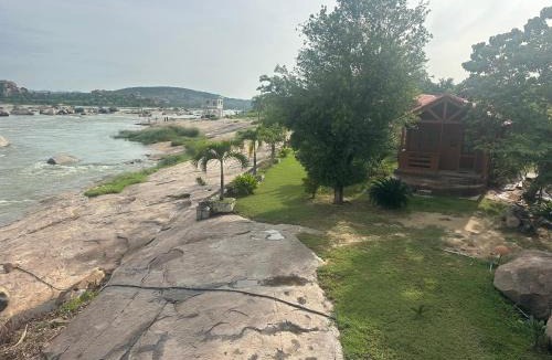 Kamalapur Hotel | Leo wooden resorts