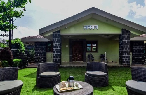 Waksai Villa | Lifeline Villas - Cozy 2Bhk Taraangan Lonavala With Huge Private Pool