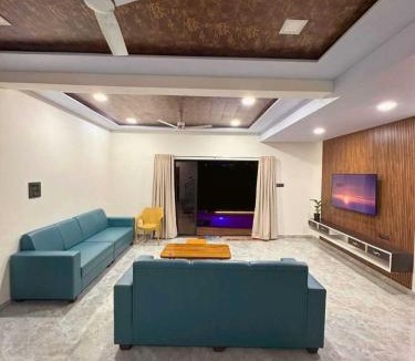 Panchgani Villa | Lifeline Villas - Valley Mirage Luxurious Infinity Pool Villa Overlooking Valley