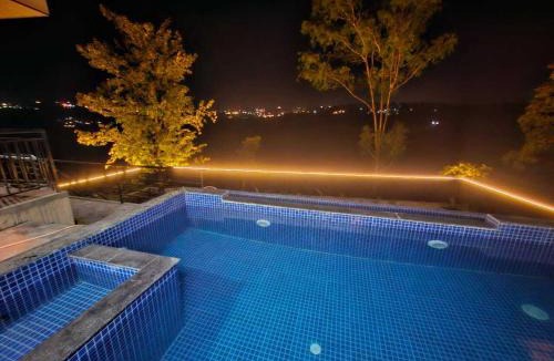 Panchgani Villa | Lifeline Villas - Valley Mirage Luxurious Infinity Pool Villa Overlooking Valley