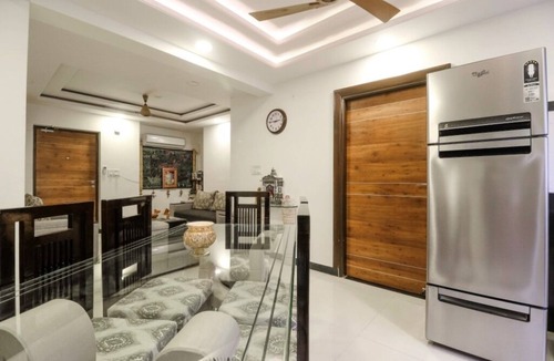 Bani Park Apartment | Lila's Abode Homestay,centrally located,free wi-fi - 02 Rooms