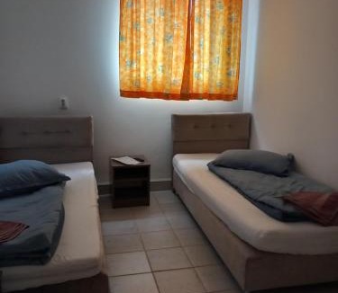 Marghita Hostel | Liliacului