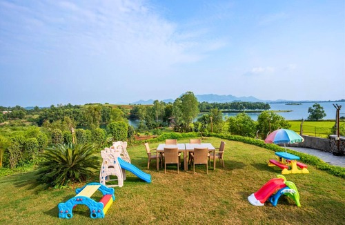 Khodala Villa | Lily Villa, Igatpuri by Ebony Stays | Cosy 6 BHK with Mountain Views