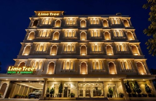 Amer Fort Road Hotel | Lime tree Hotels & Banquet Jal mahal Jaipur