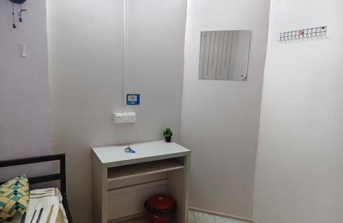 Kolkata Hotel | Little While Elitz-Budget & backpacker friendly micro hotel-Near metro