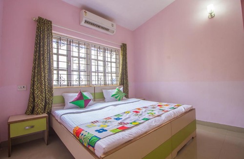 Sernabatim Apartment | Lively 3BHK Abode near Colva Beach