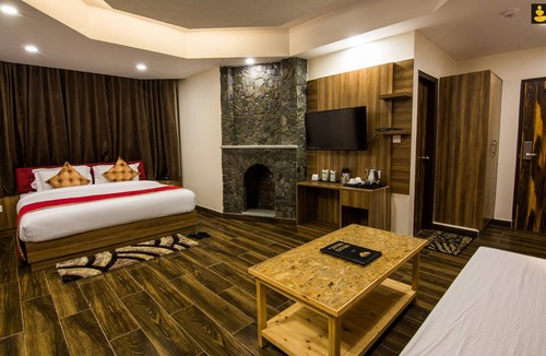 Chail Resort | LivingStone Mountain retreat Chail Premium Plus Room