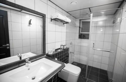 Yelahanka Hotel | Liwa - The Transit Hotel, Bengaluru