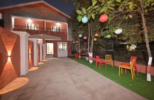 Malavli Villa | ll EMPYREAN STAY ll COUPLE HOUSE ll 2BHK VILLA ll MALAVALI ll FREE WIFI ll