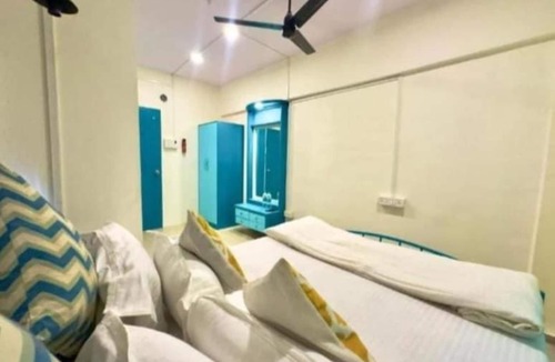 Santacruz West Hostel | Locomo Hostel Express - Stay Work Eat