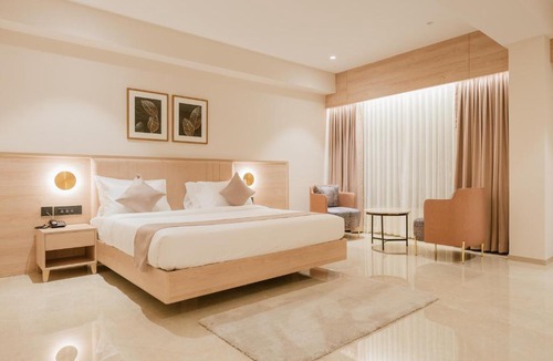 Kakkanad Hotel | Loft Business Hotel
