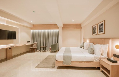 Kakkanad Hotel | Loft Business Hotel