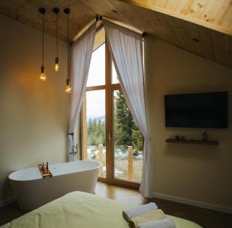 Piatra Fantanele Ski Chalet | Lordis Cabin Tihuța