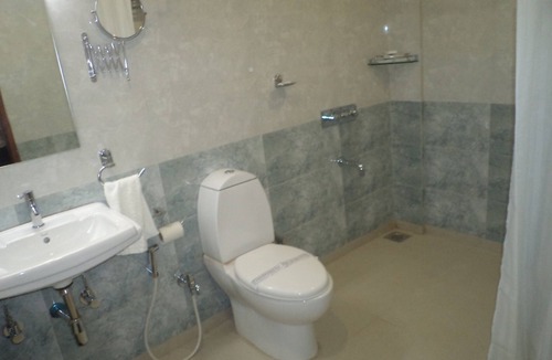 Adipur Hotel | Lords Eco Inn, Gandhidham