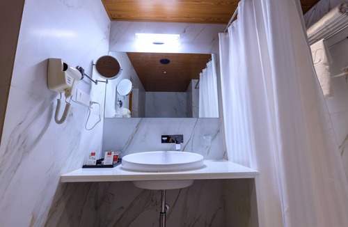 Jamnagar Hotel | Lords Eco Inn Jamnagar