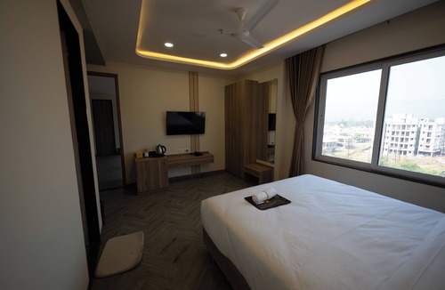 Bherav Hotel | Lotus Leaf