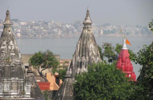 Varanasi House | LOVE GANGA GUEST HOUSE INFONT OF RIVER GANGA
