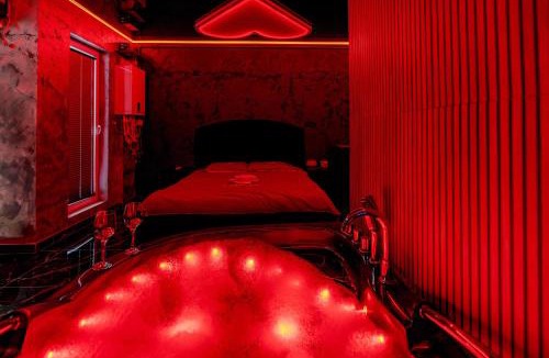 Militari Apartment | Love & Jacuzzi