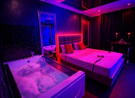 Sector 4 Hotel | love secret