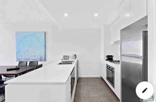 Chatswood CBD Apartment | lovely 2 beds service apt in heart of chatswood