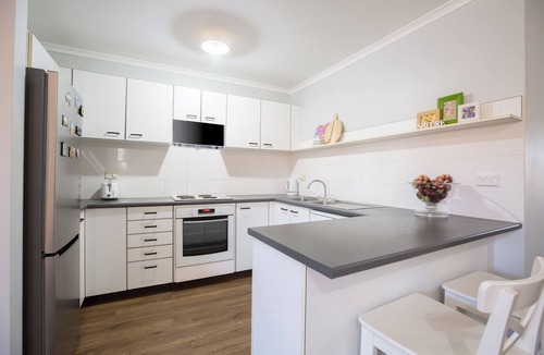 Lyneham Apartment | Lovely 2B apartment with free WIFI - the blue gum