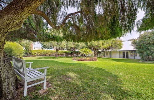 Ledge Point Villa | Lovely 4 bedroom home with resort amenities