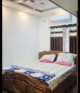Manali House | Lucky garden inn